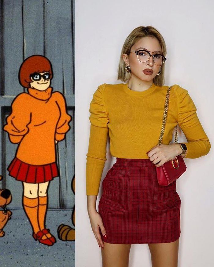 Loạt ảnh "cosplay" các nhân vật trong phim hoạt hình Scooby Doo của nàng fashionista khiến cộng đồng mạng rất thích thú. Cô biến tấu những bộ trang phục thoạt nhìn đơn giản được vẽ trong phim thành các outfits hợp thời, tôn dáng và có thể áp dụng vào cuộc sống thường ngày.