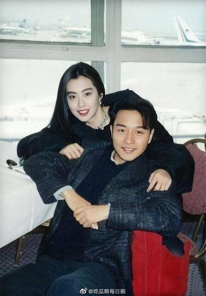 Năm 1987, Vương Tổ Hiền hợp tác cùng Trương Quốc Vinh trong bộ phim Thiện Nữ U Hồn. Bộ phim đã trở thành tác phẩm kinh điển của điện ảnh Hoa ngữ và cũng đánh dấu cho mối quan hệ anh em bạn bè của Tổ HIền và Quốc Vinh. Thậm chí sau khi Trương Quốc Vinh qua đời, Vương Tổ Hiền dường như đoạt tuyệt hoàn toàn với showbiz.