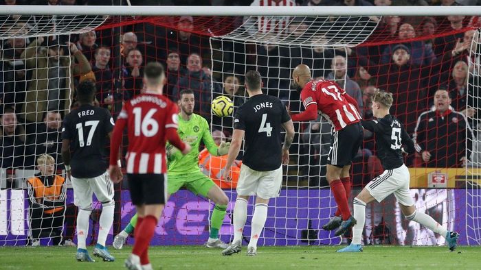 De Gea cứu thua