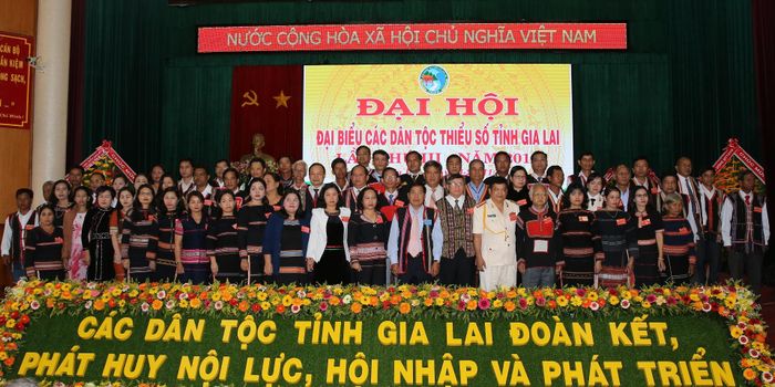 Đại hội bầu 59 đại biểu chính thức và 5 đại biểu dự khuyết tham dự Đại hội đại biểu các dân tộc thiểu số toàn quốc. Ảnh VGP/Mạnh Hùng