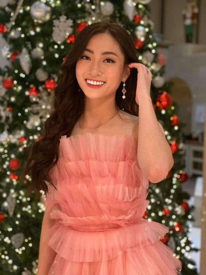 Những hình ảnh của Thùy Linh tại cuộc thi Miss World 2019.