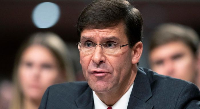 Bộ trưởng Mark Esper cảm thấy bất ngờ khi biết cựu Bộ trưởng Hải quân bí mật liên lạc với Nhà Trắng để giải quyết vụ đặc nhiệm SEAL Gallagher bị truy tố.