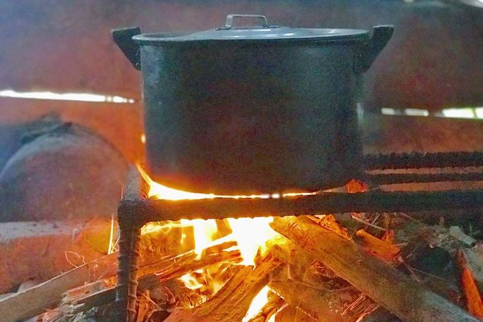 Theo kinh nghiệm của người dân địa phương, khi om hoặc hấp cọ phải giữ nhiệt độ khoảng trên dưới 70 độ C. Bởi, nếu nước nguội quá cọ sẽ không chín, còn nóng quá sẽ làm cho quả mềm nhũn, mất hết vị béo bùi đặc trưng. Do đó, người hấp cần biết nhiệt độ nước và thời gian hấp để quả cọ khi vớt ra ăn vừa ngon. Thường thì để cọ chín và giữ được vị bùi béo chỉ cần hấp 15 phút là có thể thưởng thức.