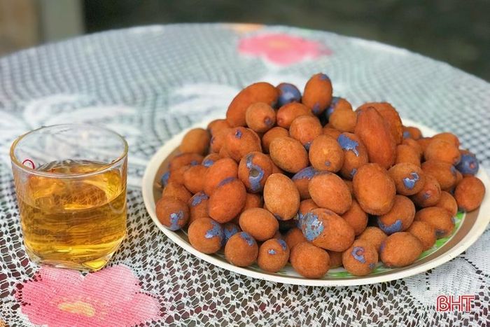 Ngoài những đĩa cọ hấp thơm ngon, bùi bùi, loại quả này còn chế biến được nhiều món như làm cọ muối, kho với thịt, cá...