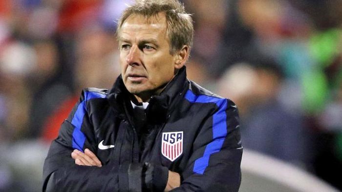 Hơn 3 năm sau khi chia tay đội tuyển Mỹ, huyền thoại bóng đá Đức, Jurgen Klinsmann đã trở lại băng ghế huấn luyện với tư cách thuyền trưởng CLB tại quê nhà, Hertha Berlin. HLV Klinsmann bị đội tuyển Mỹ sa thải và thất nghiệp từ đó đến giờ. Dù vậy, cuối cùng NHM đã được thấy tiền đạo lừng danh một thời này tái xuất trên băng ghế huấn luyện khi ông được CLB Hertha Berlin bổ nhiệm.