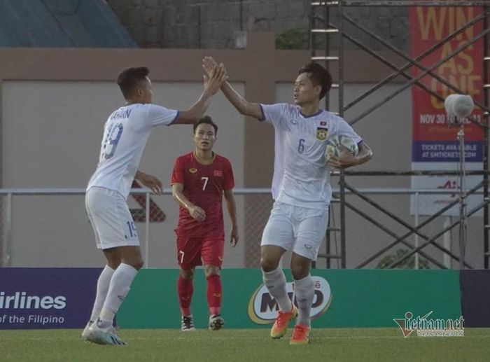 nhưng để Lào chọc thủng lưới lại là hạt sạn rất lớn trong chiến thắng đó
