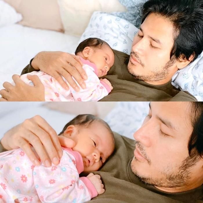 Vũ Ngọc Ánh đăng tải ảnh chồng - diễn viên Anh Tài âu yếm ôm con gái mới sinh và tỏ ra ‘ghen tuông’: “Tự dưng đâu ra có một đứa nó dành vòng tay của chồng tui, rồi chồng tui suốt ngày hun hít, ôm ấp tâm sự với nó, cho nó ăn, tắm cho nó, mua đồ đẹp nhất tốt nhất cho nó. Càng ngày càng cảm thấy tui sắp mất chồng vào tay con bé này rồi cả nhà ạ. Nhỏ Tuesday này mới có mười mấy ngày tuổi mà lợi hại gớm. Nó cướp chồng tui trắng trợn mà tui vẫn mỉm cười trìu mến yêu thương với nó mới lạ chứ. Ngày nào cũng phải chứng kiến cảnh này đây, coi có dễ sợ không cơ chứ”.