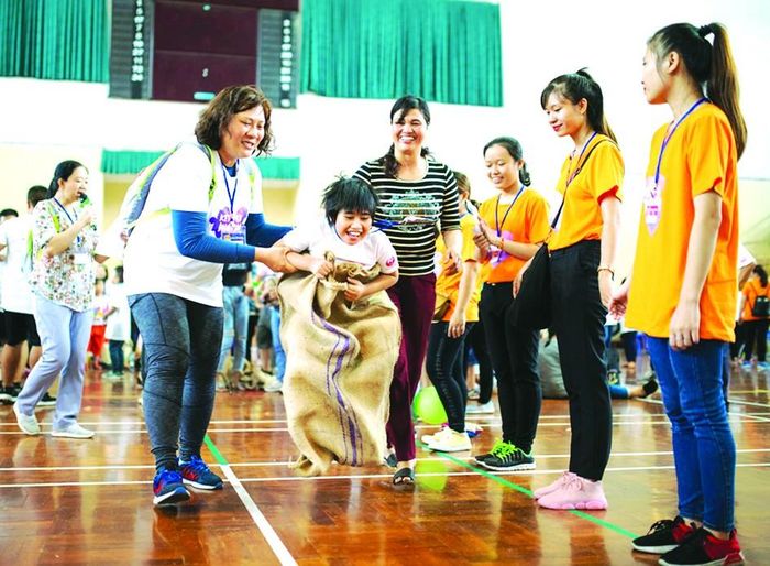 Phần tranh tài nhảy bao bố