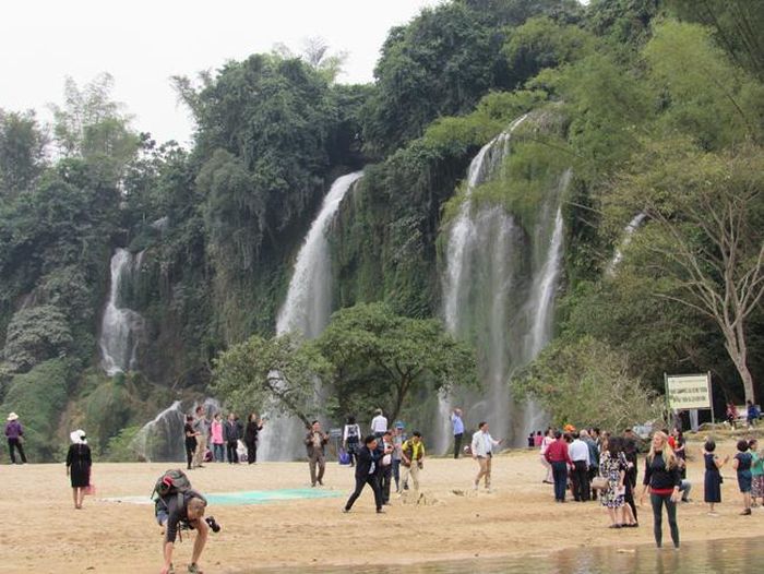 Đây là điểm du lịch tiêu biểu mang tính biểu tượng của tỉnh Cao Bằng.