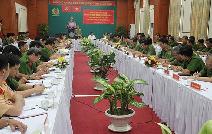 Đại diện các đơn vị dự buổi làm việc. 