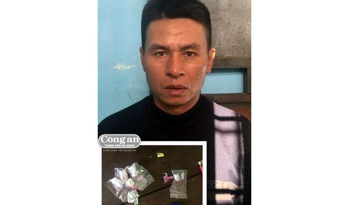 Bùi Văn Thiểu cùng tang vật.