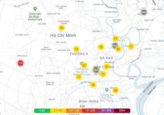Ứng dụng AirVisual và PamAir cho thấy chỉ số AQI tại TP.HCM sáng 3/12 ở ngưỡng trung bình. Ảnh chụp màn hình lúc 7h sáng 3/12.