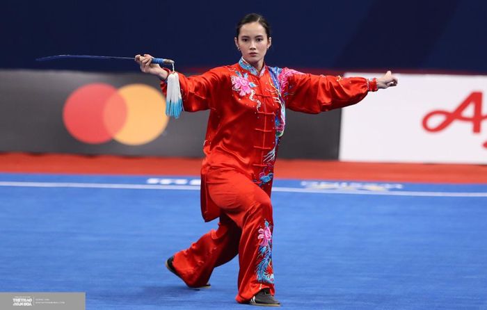 Wong cho biết cô đã từng thử tập bơi, karate, wushu và cả ballet nhưng khi phải lựa chọn một môn thể thao cho cuộc đời VĐV chuyên nghiệp thì cô đã chọn wushu