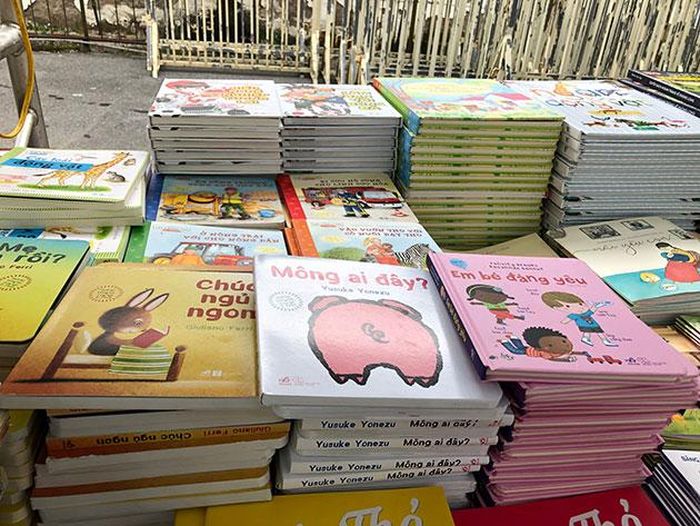 Sách tương tác đơn giản dành cho các bé nhỏ.