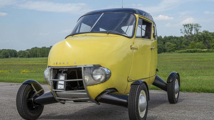 Aerocar hai chỗ ngồi được trang bị động cơ Lycoming O-320 4 xi-lanh đối nhau nằm ngang ở phía sau, kết hợp với hộp số sàn 3 cấp. Ở chế độ đường bộ, chiếc ôtô bay di chuyển bằng bốn bánh trước. Nhưng ở chế độ bay, sức mạnh được tập trung vào cánh quạt gió phía sau. Khi di chuyển trên đường phố, các bộ phận như cánh máy quay, cánh quạt gió và thân máy bay phía sau được xếp gọn trong một xe moóc kéo được gắn phía sau.