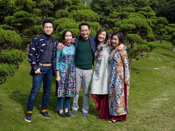 Mỹ Linh và Anh Quân có 3 người con là Anna Trương, Anh Duy và Mỹ Anh. Trong đó, Anna Trương (sinh năm 1994) là con riêng mang nửa dòng máu Đức của nhạc sĩ Anh Quân.
