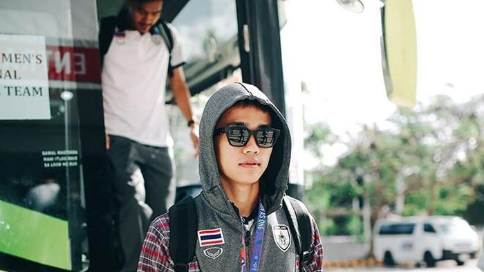 Tiền vệ Anon Amornlertsak của U22 Thái Lan