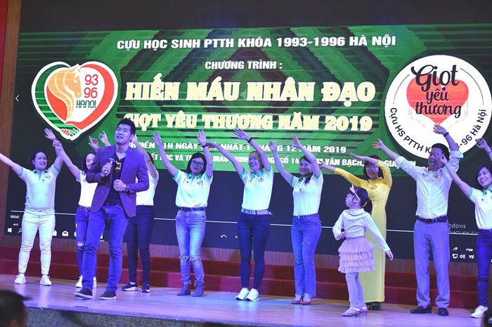 Các tiết mục văn nghệ sôi động tại chương trình “Giọt yêu thương năm 2019”.