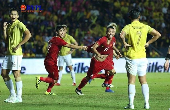  Người hâm mộ bóng đá rất chờ đợi cuộc chạm trán giữa U22 Việt Nam và U22 Thái Lan vào lúc 19h tối nay