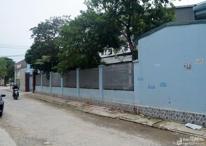 Công trình của Công ty CP Tùng Trường Sơn trên phạm vi quy hoạch đường Tản Đà. Ảnh: Nhật Lân