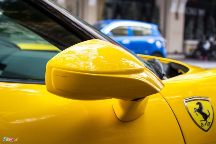 Xe sử dụng hộp số ly hợp kép 7 cấp ứng dụng công nghệ hộp số trên xe đua F1 của Ferrari. Ngoài ra, 488 GTB cũng được trang bị hệ thống phanh gốm - carbon tương tự trên LaFerrari. 