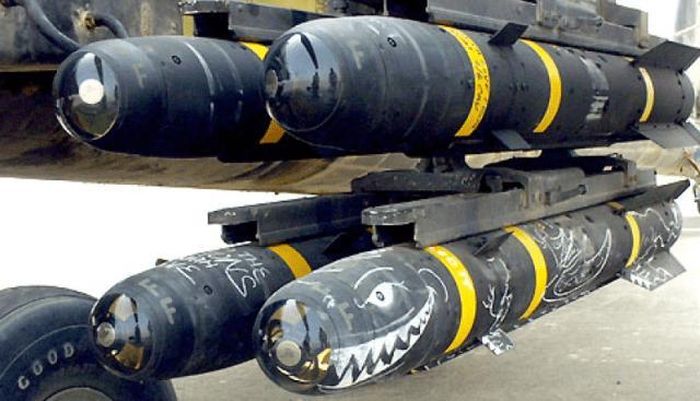 Đây được cho là loại vũ khí khá thực dụng được Mỹ sử dụng ở Syria nhằm bớt mang tiếng đánh bom chết dân thường trong những đợt công kích tiêu diệt khủng bố ở khu vực này. Nguồn ảnh: Twitter.