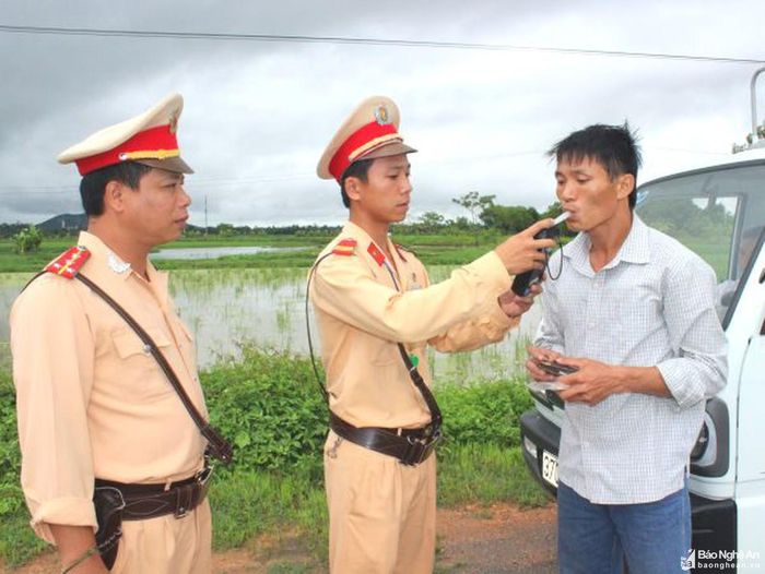 Đề xuất tăng mức xử phạt đối với lái xe có nồng độ cồn được nhiều đại biểu đặt ra. Ảnh tư liệu