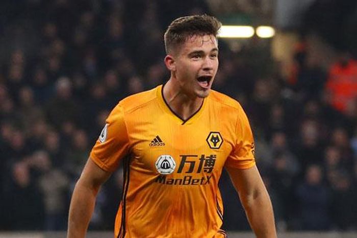 Trung vệ: Leander Dendoncker (Wolverhampton).