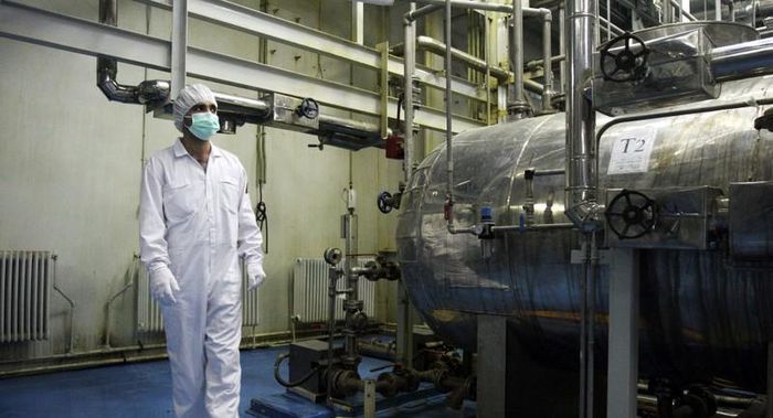 Một kỹ thuật viên tại một cơ sở làm giàu uranium ở TP Isfahan, cách thủ đô Tehran (Iran). Ảnh: AP