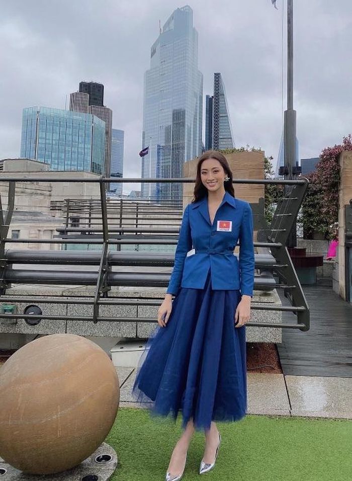 Lương Thùy Linh đang từng bước thành công tỏa sáng tại đấu trường nhan sắc quốc tế. Nàng hậu hứa hẹn sẽ không chỉ khuấy đảo bảng dự đoán thứ hạng tại Miss World của chuyên trang sắc đẹp uy tín Missosology mà sẽ thực sự tỏa sáng và vươn lên ngôi vị cao nhất trong đêm chung kết Miss World sẽ chính thức diễn ra vào tối ngày 14/12 tại London.