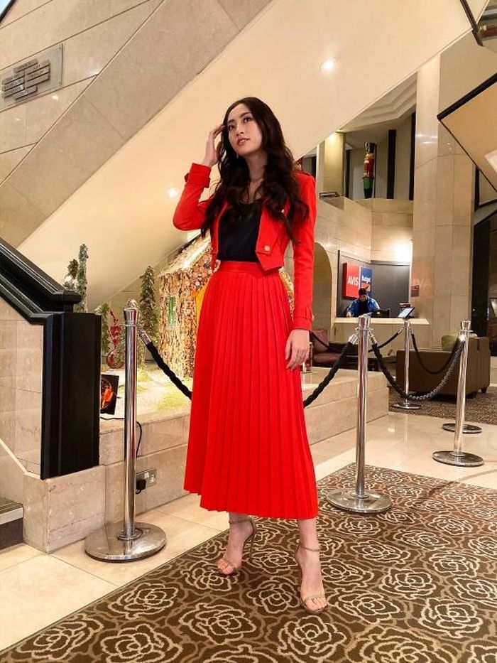 Đặc biệt mới đây nhất, trên story, Lương Thùy Linh đã khoe vừa hoàn thành tốt vòng phỏng vấn kín với ban giám khảo Miss World khiến fan “rần rần” tự hào và gửi lời chúc mừng tới nàng hậu.