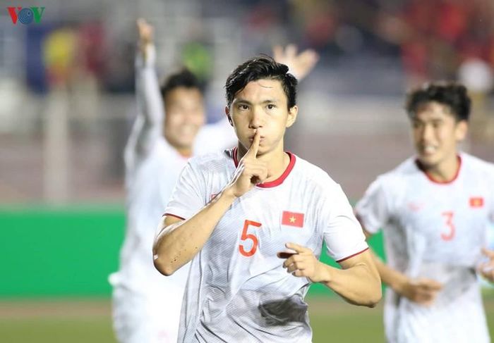 Văn Hậu ghi bàn thắng đầu tiên của mình tại SEA Games vào phút 38 trận chung kết.