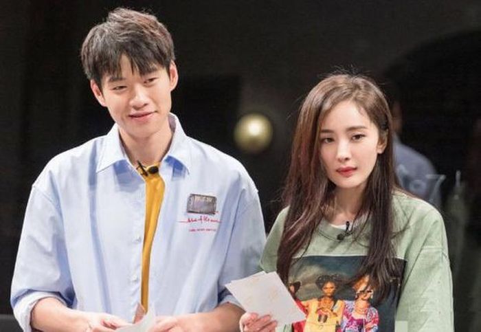 Liên tục có bằng chứng hẹn hò nhưng cả Dương Mịch và Ngụy Đại Huân đều không hề lên tiếng.