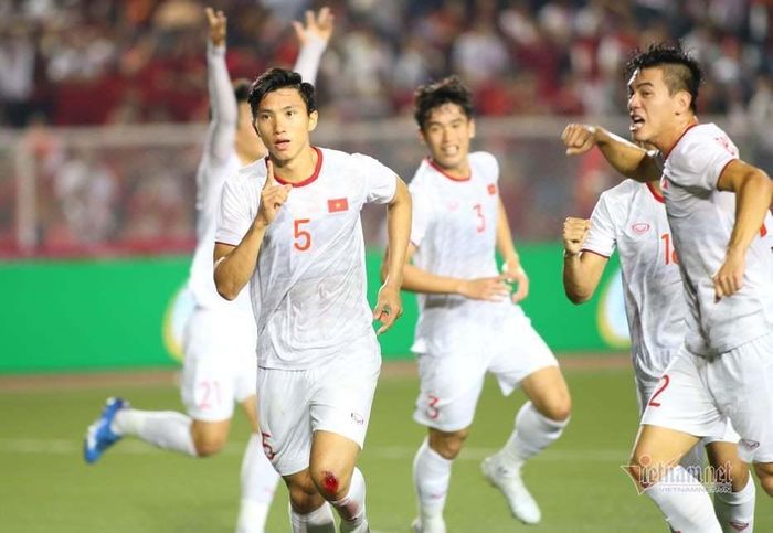 Đoàn Văn Hậu giúp bóng đá Việt Nam kết thúc kỳ SEA Games khó tin và một năm có 2019 có hậu. Ảnh: SN