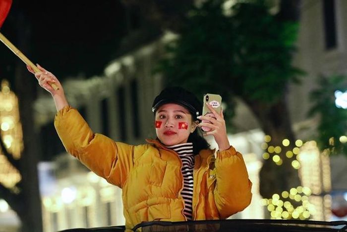 Một niềm vui khó diễn tả thành lời của người dân Thủ đô nói riêng và hàng chục triệu người dân Việt Nam nói chung.