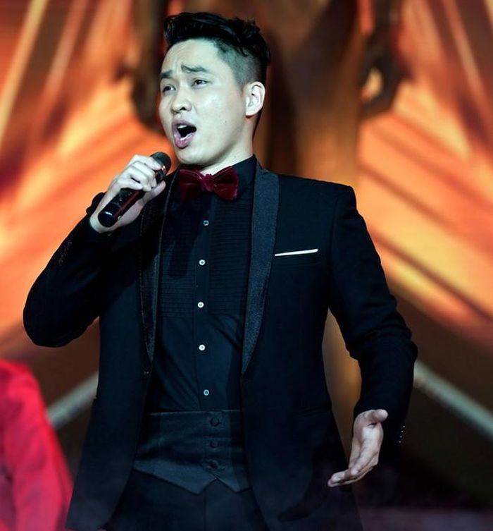 Giọng ca opera Ninh Đức Hoàng Long