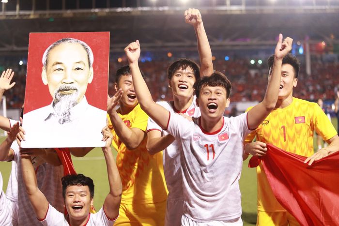 Đây không phải lần đầu tiên, trang cá nhân của các cầu thủ Việt Nam bị cộng đồng mạng quốc tế tấn công. Trước đó, Duy Mạnh cũng từng là "nạn nhân" của CĐV Malaysia.