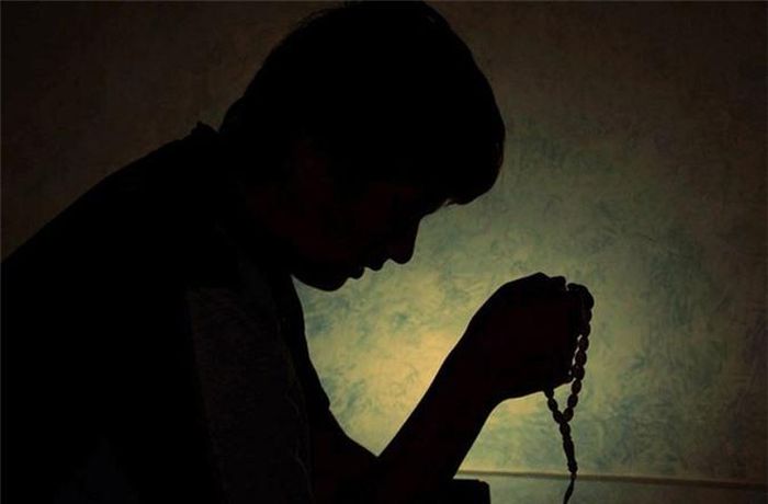 Bài phát biểu ngắn gọn của Bell khiến người nghe ớn lạnh nhưng là những lời xuất phát từ đáy lòng: "Lạy Chúa, xin người thương xót chúng con. Mọi người hãy nhận lấy bài học từ tôi". 