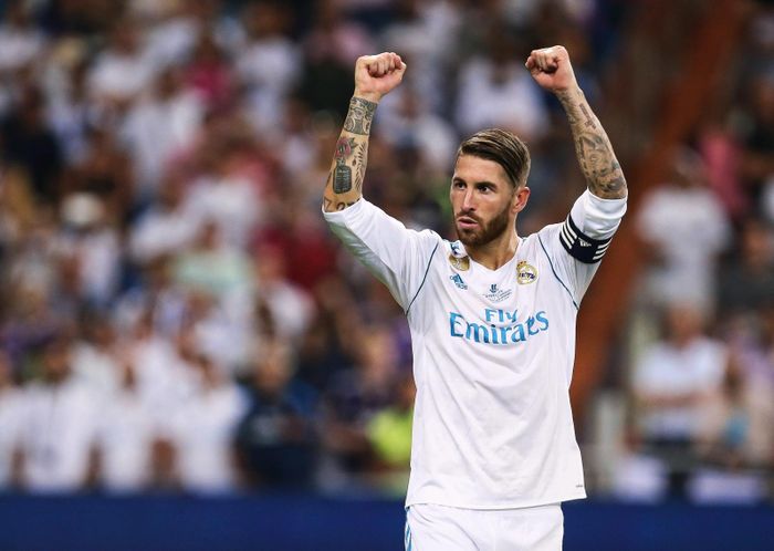 Thủ quân Real Madrid Sergio Ramos khuyên thế giới bóng đá tạo ra một danh hiệu riêng để Messi và Ronaldo đua tranh hàng năm