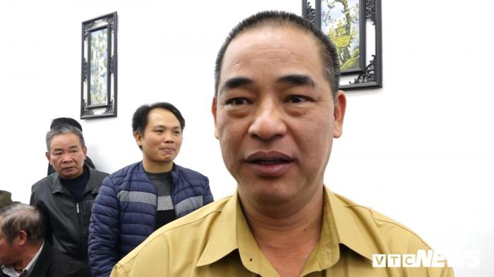 Ông Đỗ Huy Toàn, bố cầu thủ Hùng Dũng.