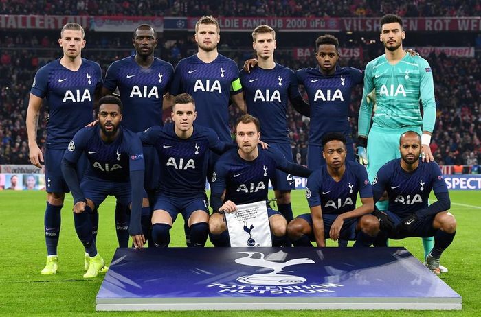 M àn đọ sức giữa Tottenham và Bayern vẫn nhận được sự chú ý từ người hâm mộ dù hai đội đều đã có vé đi tiếp. Ở lượt đi, Spurs dưới sự dẫn dắt của Pochettino đã bị đối thủ vùi dập với tỷ số 2-7. Trận lượt về, HLV Jose Mourinho chỉ tung vào sân đội hình gồm nhiều cầu thủ dự bị.