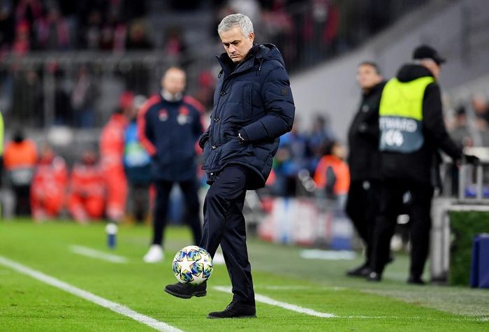 Tottenham chơi đầy nỗ lực trong quãng thời gian còn lại nhưng không thể ghi thêm bàn. Trận đấu khép lại với thắng lợi 3-1 dành cho "Hùm xám". Jose Mourinho phải nhận thất bại thứ 2 kể từ khi dẫn dắt "Gà trống".