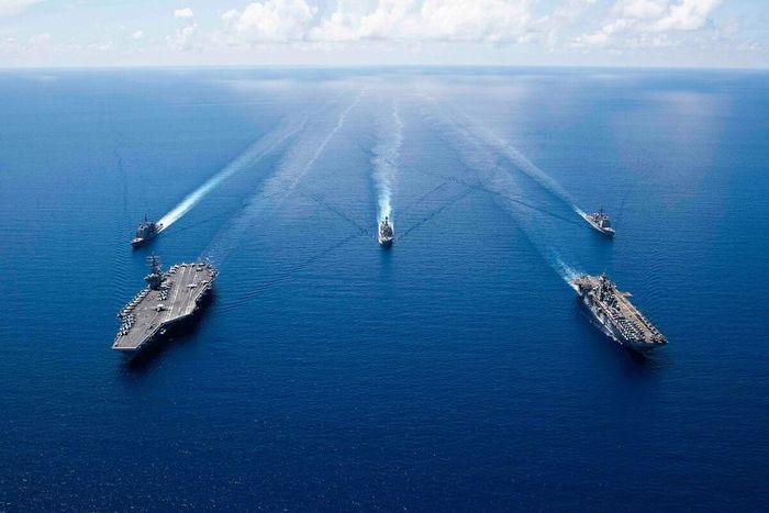  Nhóm tác chiến tàu sân bay Mỹ trong một cuộc tập trận trên Biển Đông. Ảnh: Hải quân Mỹ. 