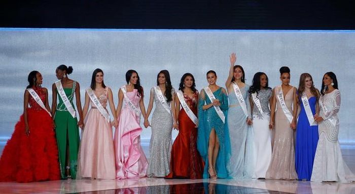 Lọt vào top 12, Lương Thùy Linh có cơ hội gần hơn để đến với vương miện Miss World. Cô cũng có cơ hội giới thiệu về bản thân mình. "Tôi vô cùng tự hào về bản thân, quê hương. Tôi cực kỳ phấn khích vì có những khán giả Việt Nam đã đến cổ vũ tôi hôm nay. Tôi biết hàng nghìn khán giả đang dõi theo tôi ở quê nhà. Tôi cảm ơn mọi người rất nhiều", Lương Thùy Linh nói.