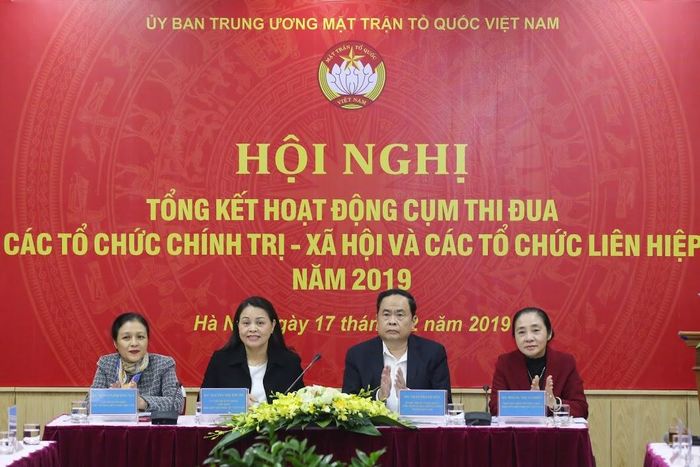Chủ tịch Trần Thanh Mẫn chủ trì Hội nghị.