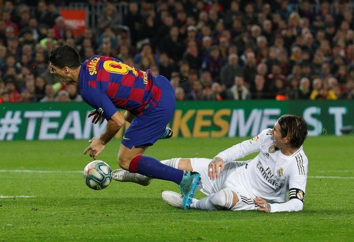 Đội trưởng Ramos có trận đấu quả cảm trong ngày được vinh danh