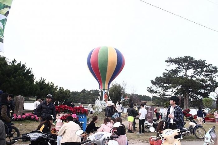 Festival Hoa Đà Lạt lần này có 12 chương trình lớn và đặc sắc, trong đó có 9 chương trình diễn ra trên địa bàn thành phố Đà Lạt.