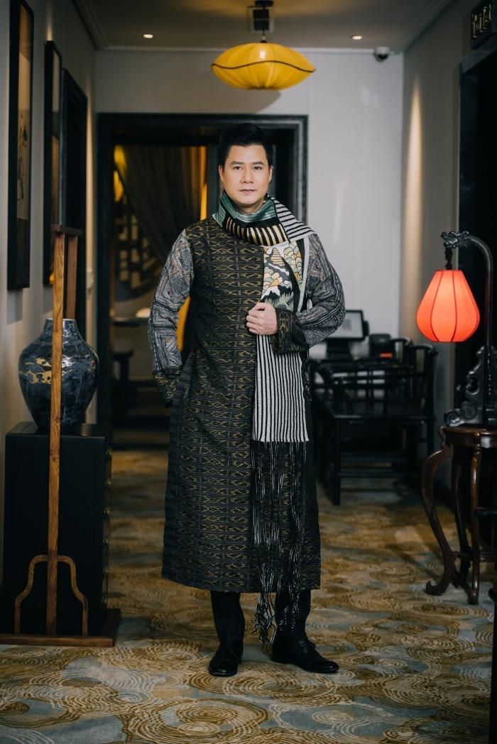 Kĩ thuật cắt ghép, xếp lớp cũng là ý đồ của nhà thiết kế khi mang tinh thần kiến trúc vào thiết kế áo dài.