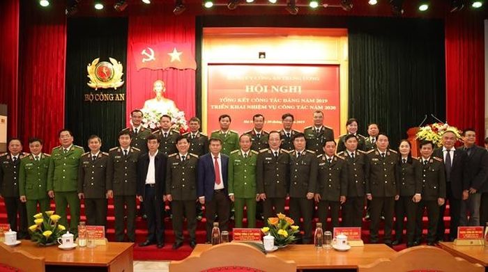 Thứ trưởng Lê Quý Vương và các đại biểu tại Hội nghị