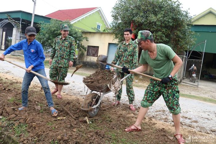 Với các chiến sĩ, mỗi lần được tham gia lao động giúp dân hay làm các công trình hạ tầng không chỉ là cơ hội để giao lưu, học hỏi mà còn là những kỷ niệm đẹp trong đời quân ngũ.